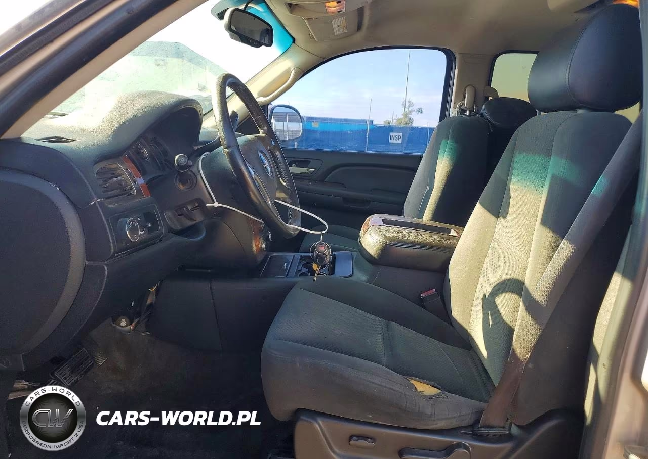 2007 GMC Yukon VIN:1GKFC13067R196703 - 7