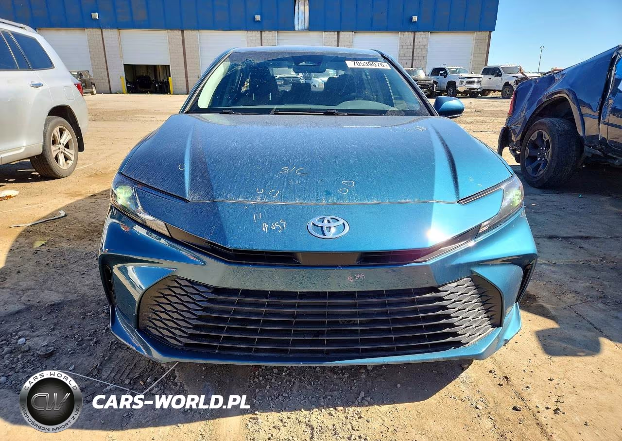 2025 Toyota Camry Le VIN:4T1DAACK0SU621196 - 5