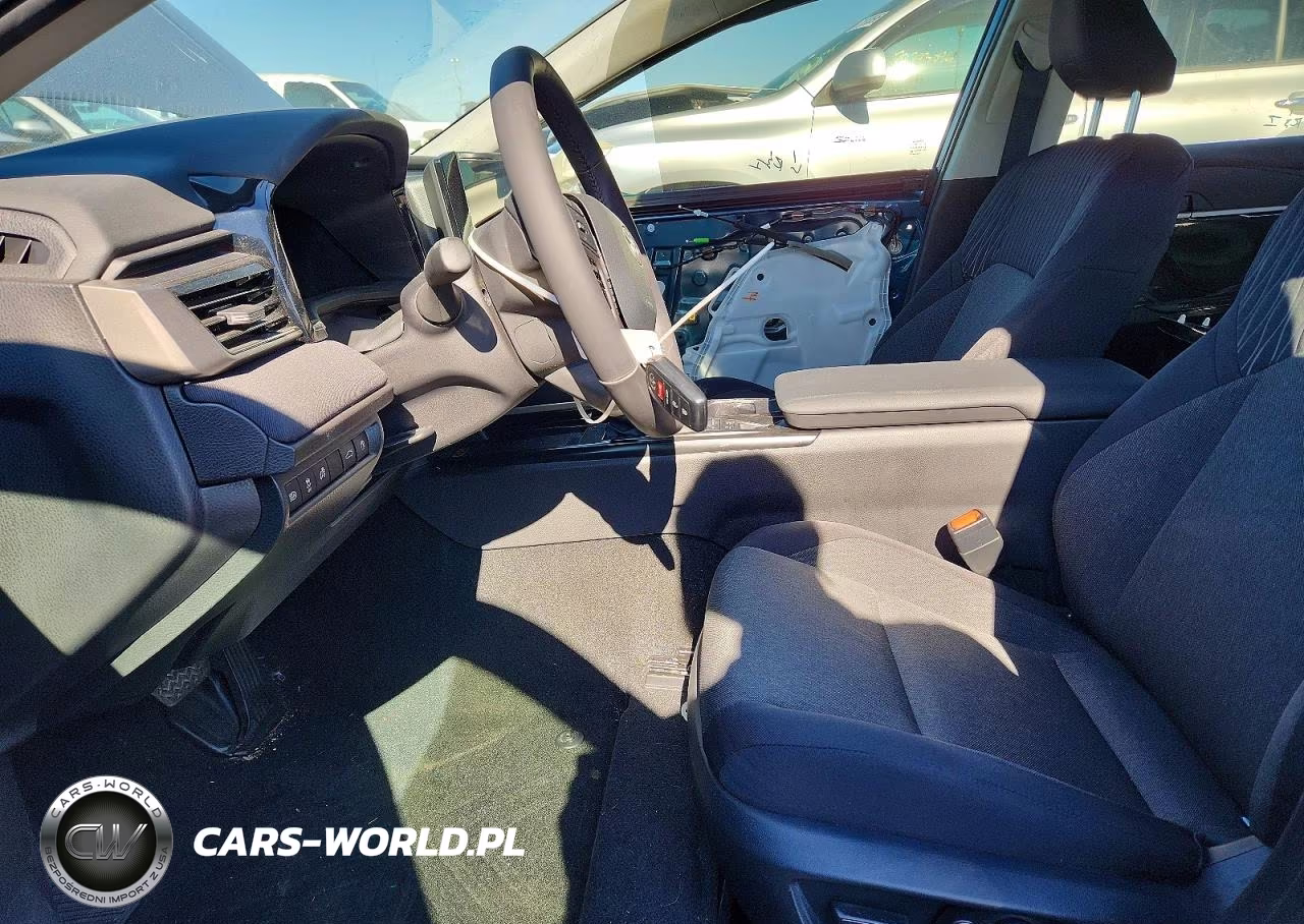 2025 Toyota Camry Le VIN:4T1DAACK0SU621196 - 7