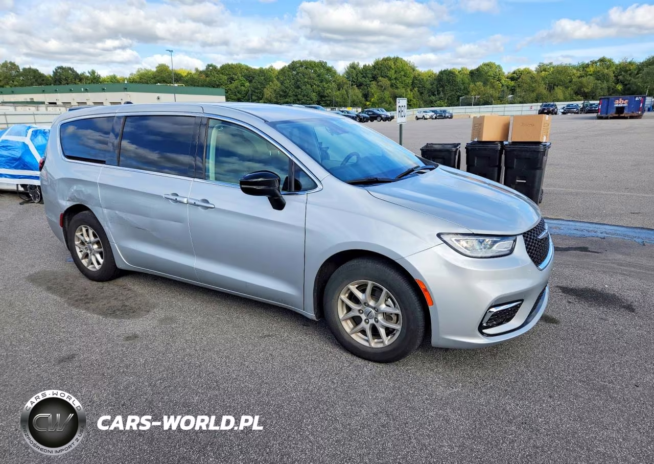 2024 Chrysler Pacifica Touring L VIN:2C4RC1BG0RR179870 - 4