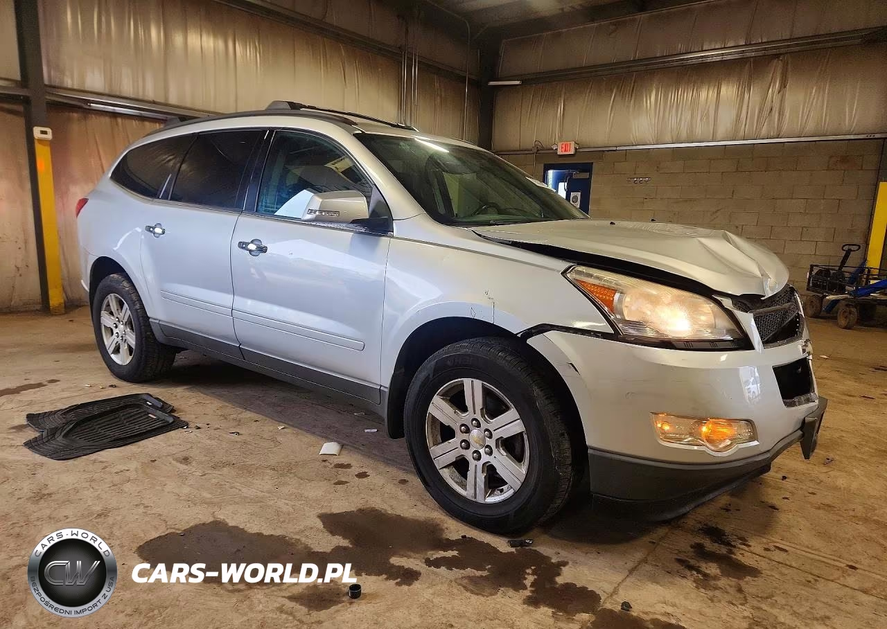 2012 Chevrolet Traverse Lt VIN:1GNKRGED5CJ383748 - 4