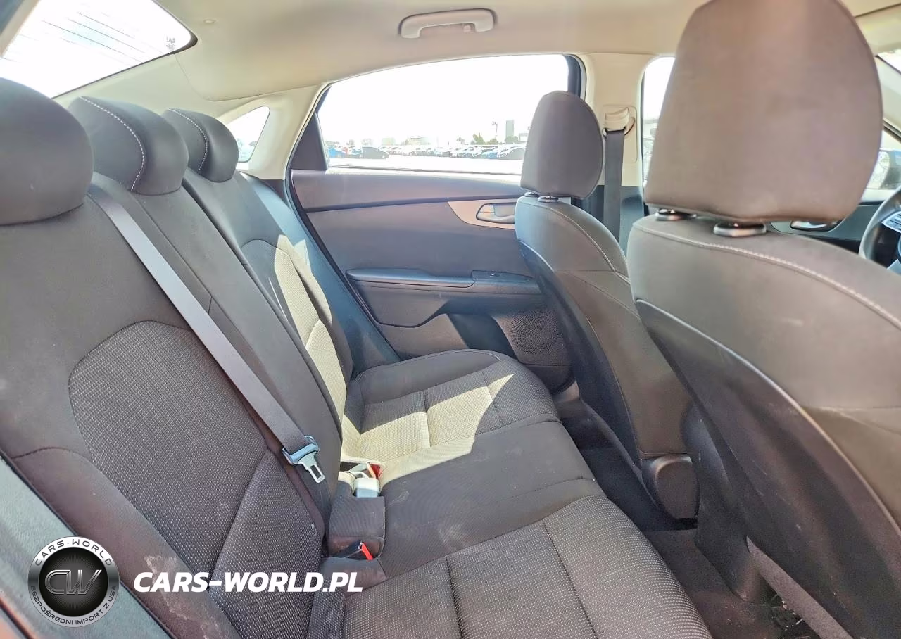 2021 Kia Forte Lxs VIN:3KPF24ADXME354571 - 10