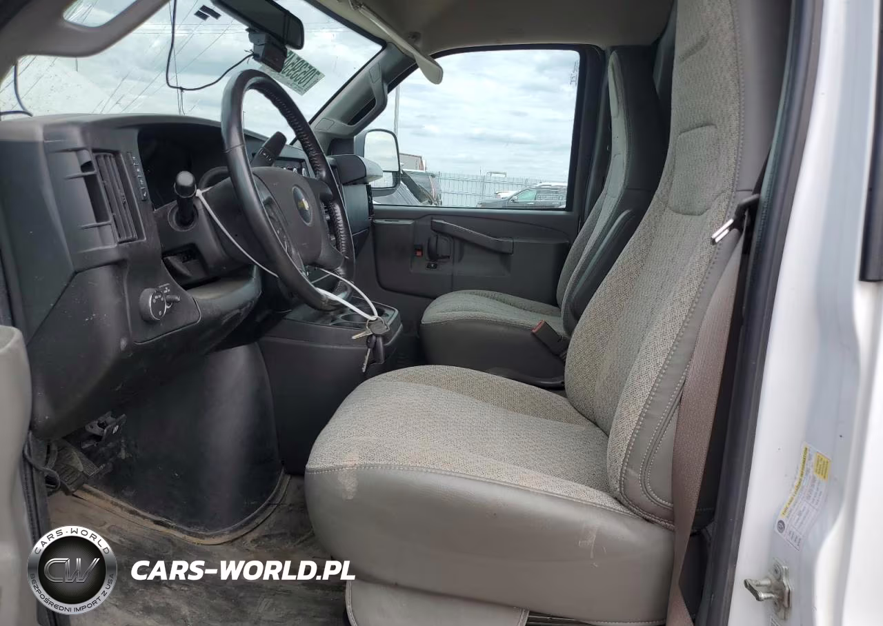 2023 Chevrolet Express G3500 VIN:1GB0GRF74P1119828 - 7