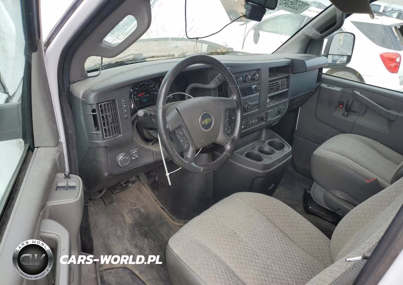 2023 Chevrolet Express G3500 VIN:1GB0GRF74P1119828 - 8