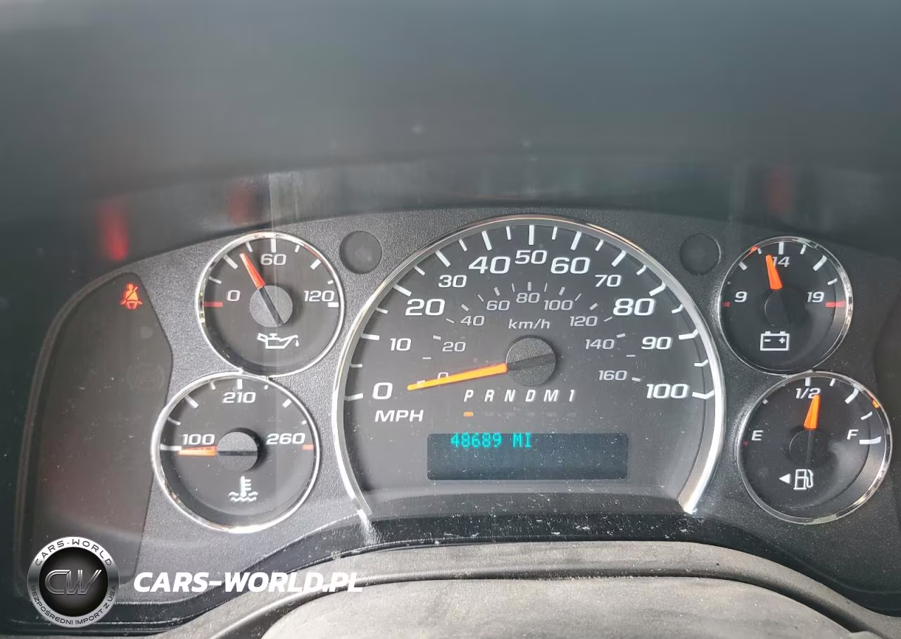 2023 Chevrolet Express G3500 VIN:1GB0GRF74P1119828 - 9