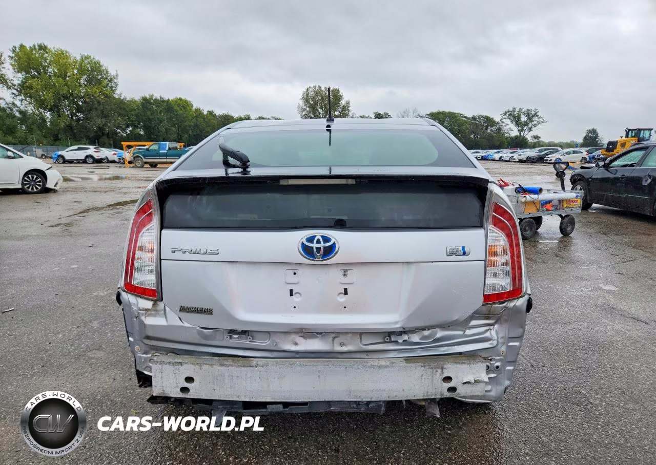 2013 Toyota Prius Two VIN:JTDKN3DU8D0351608 - 6