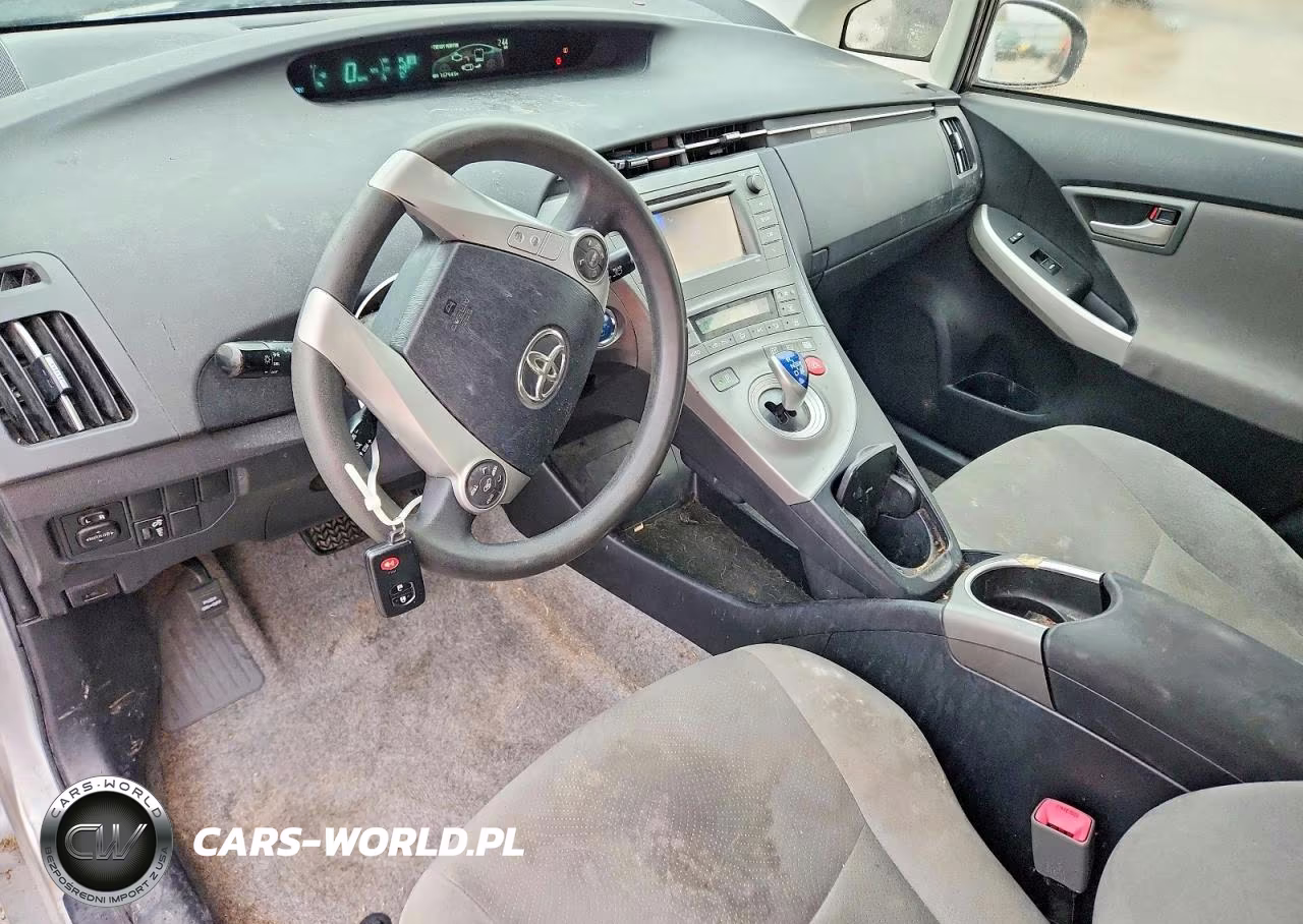 2013 Toyota Prius Two VIN:JTDKN3DU8D0351608 - 8