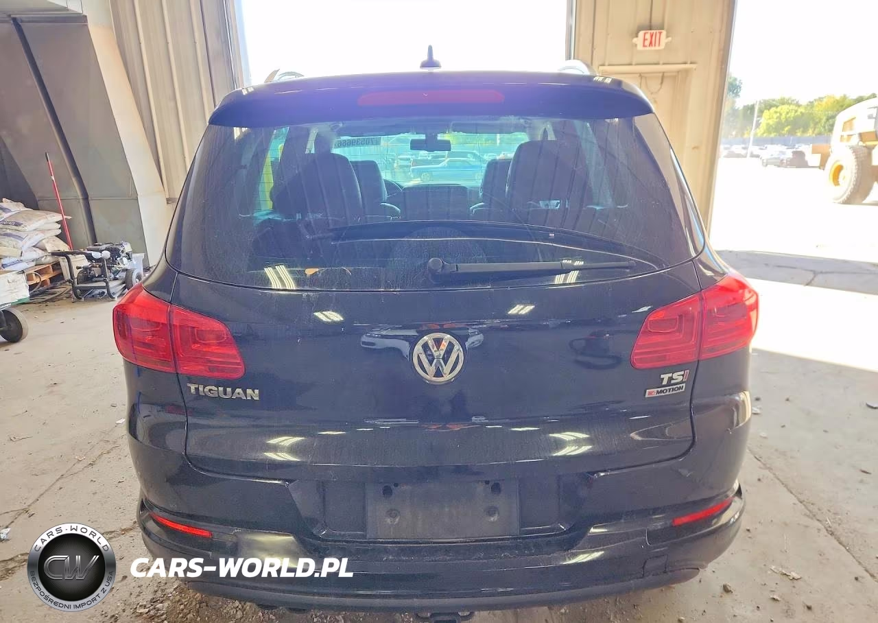 2017 Volkswagen Tiguan Sport VIN:WVGUV7AX4HK015796 - 6