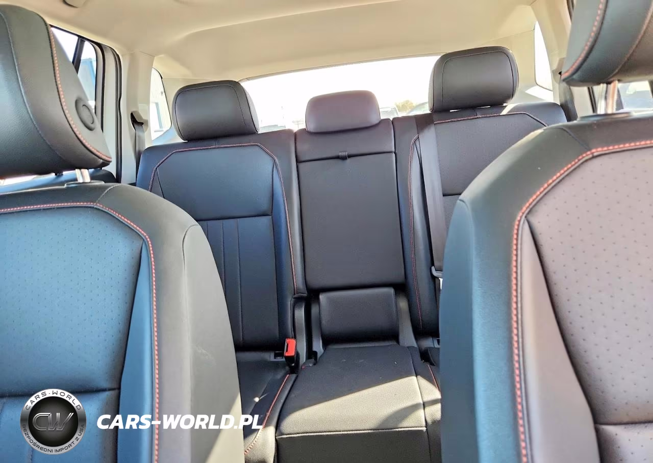 2024 Volkswagen Tiguan Wolfsburg VIN:3VVAB7AX3RM221252 - 10