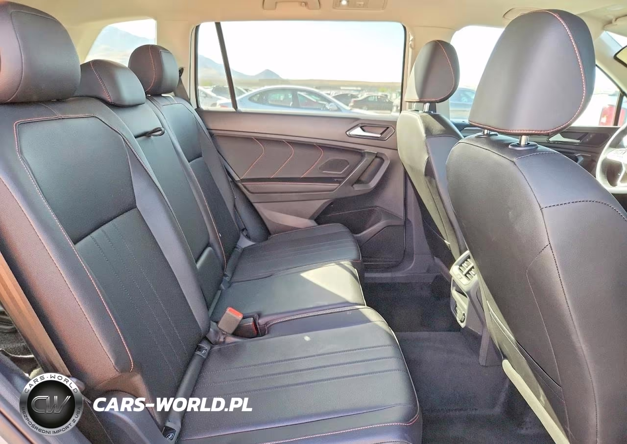 2024 Volkswagen Tiguan Wolfsburg VIN:3VVAB7AX3RM221252 - 11