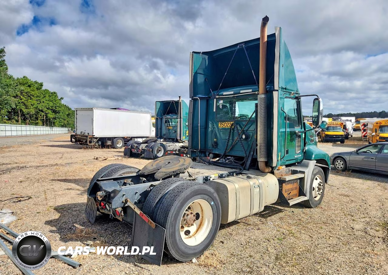 2016 Mack 600 Cxu600 - Semi Truck VIN:1M1AW01X8GM008459 - 3