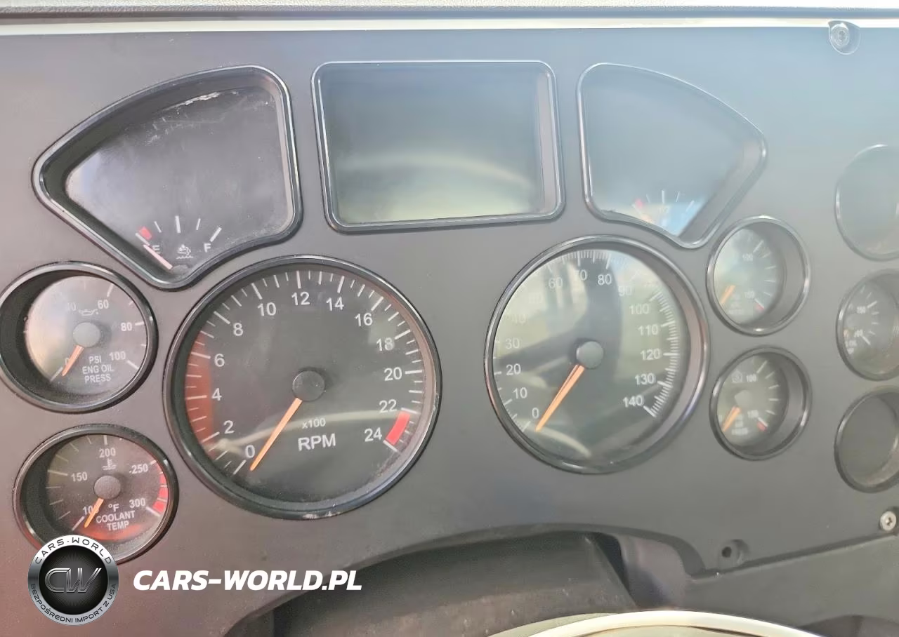2016 Mack 600 Cxu600 - Semi Truck VIN:1M1AW01X8GM008459 - 9