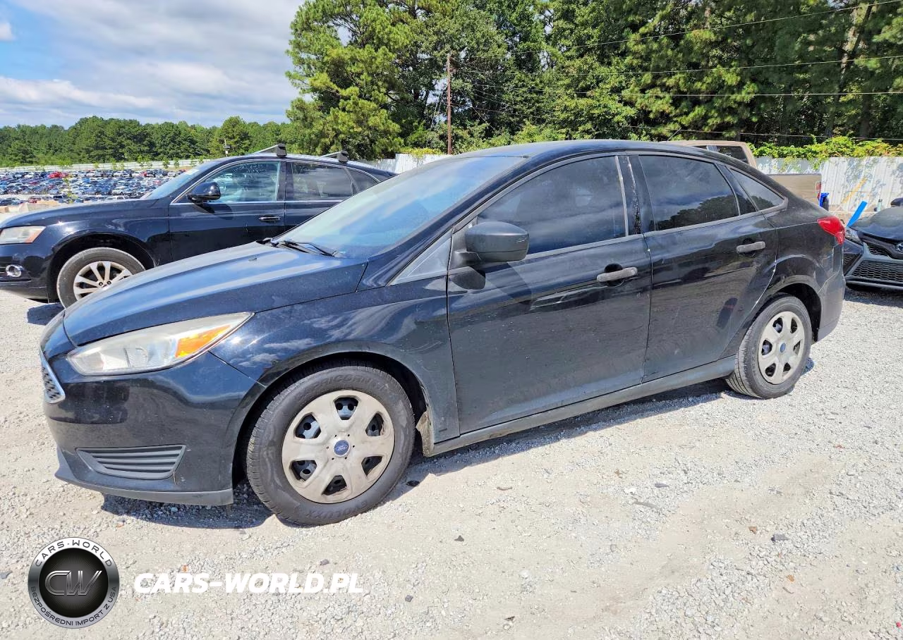 2018 Ford Focus S VIN:1FADP3E20JL284874 - 1