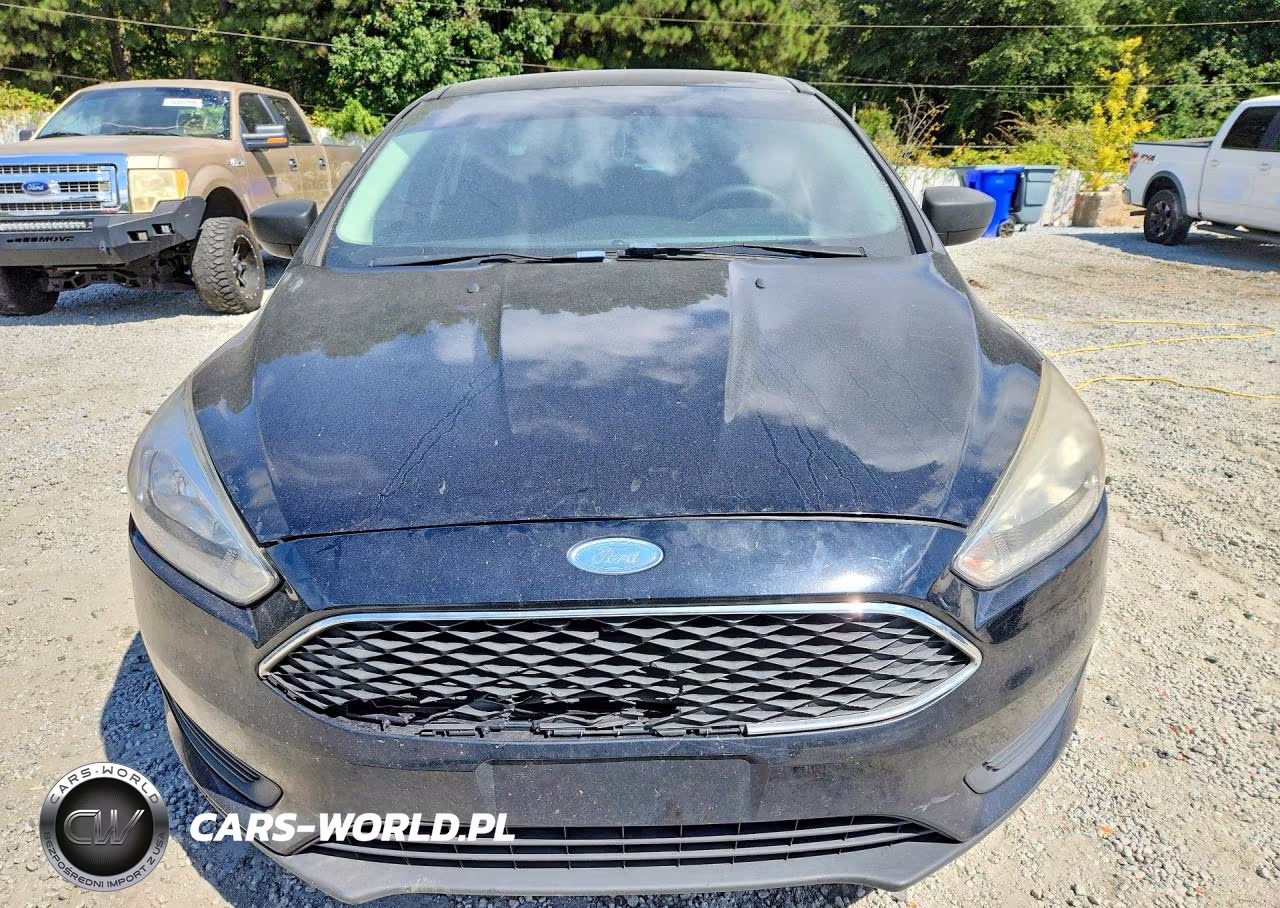2018 Ford Focus S VIN:1FADP3E20JL284874 - 5