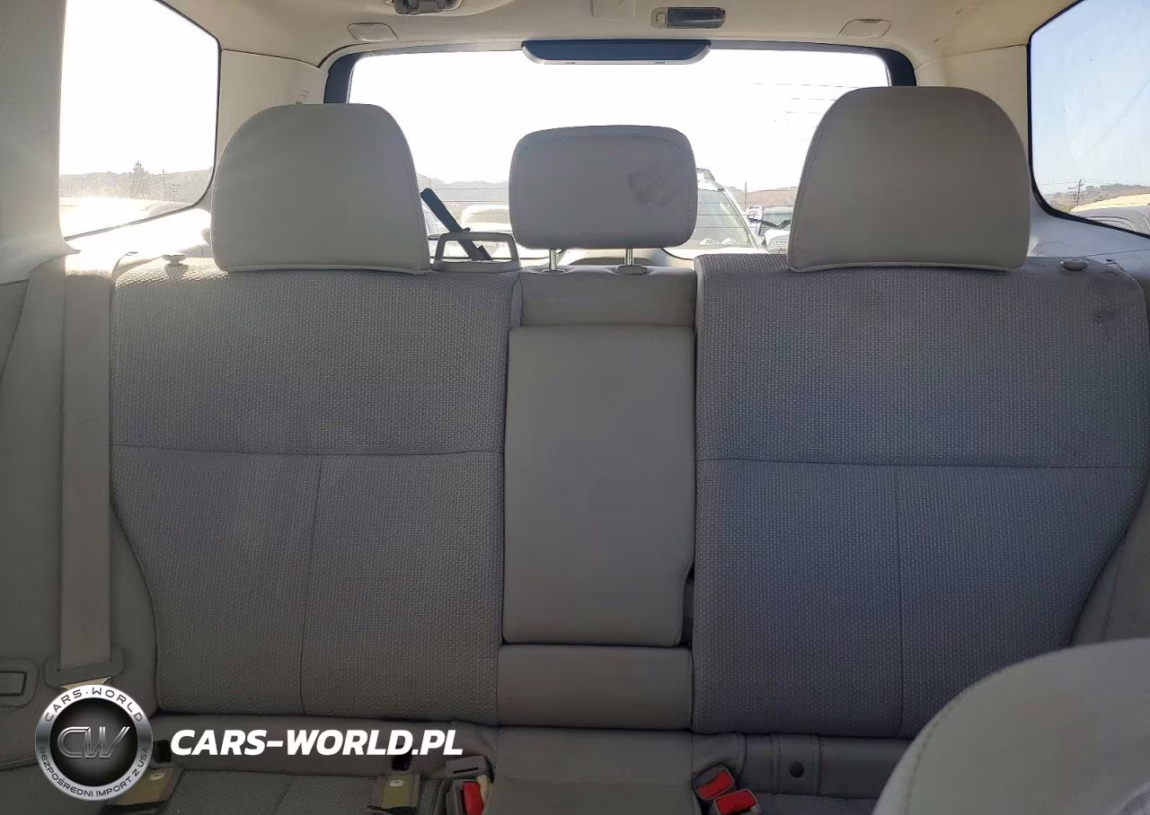 2011 Subaru Forester 2.5X Premium VIN:JF2SHADC4BH743309 - 10