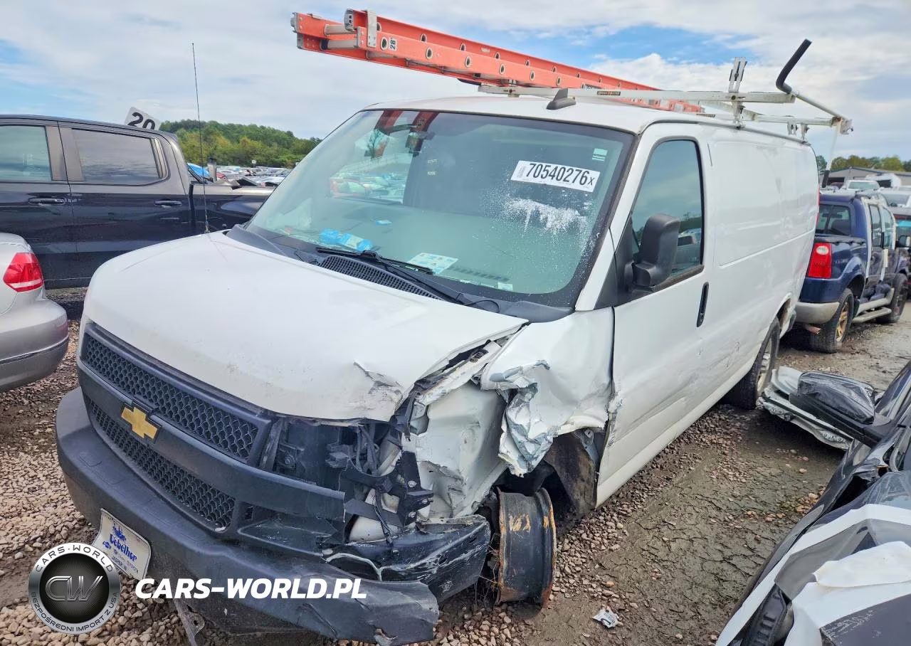2021 Chevrolet Express G2500 VIN:1GCWGAFP4M1305680 - 1