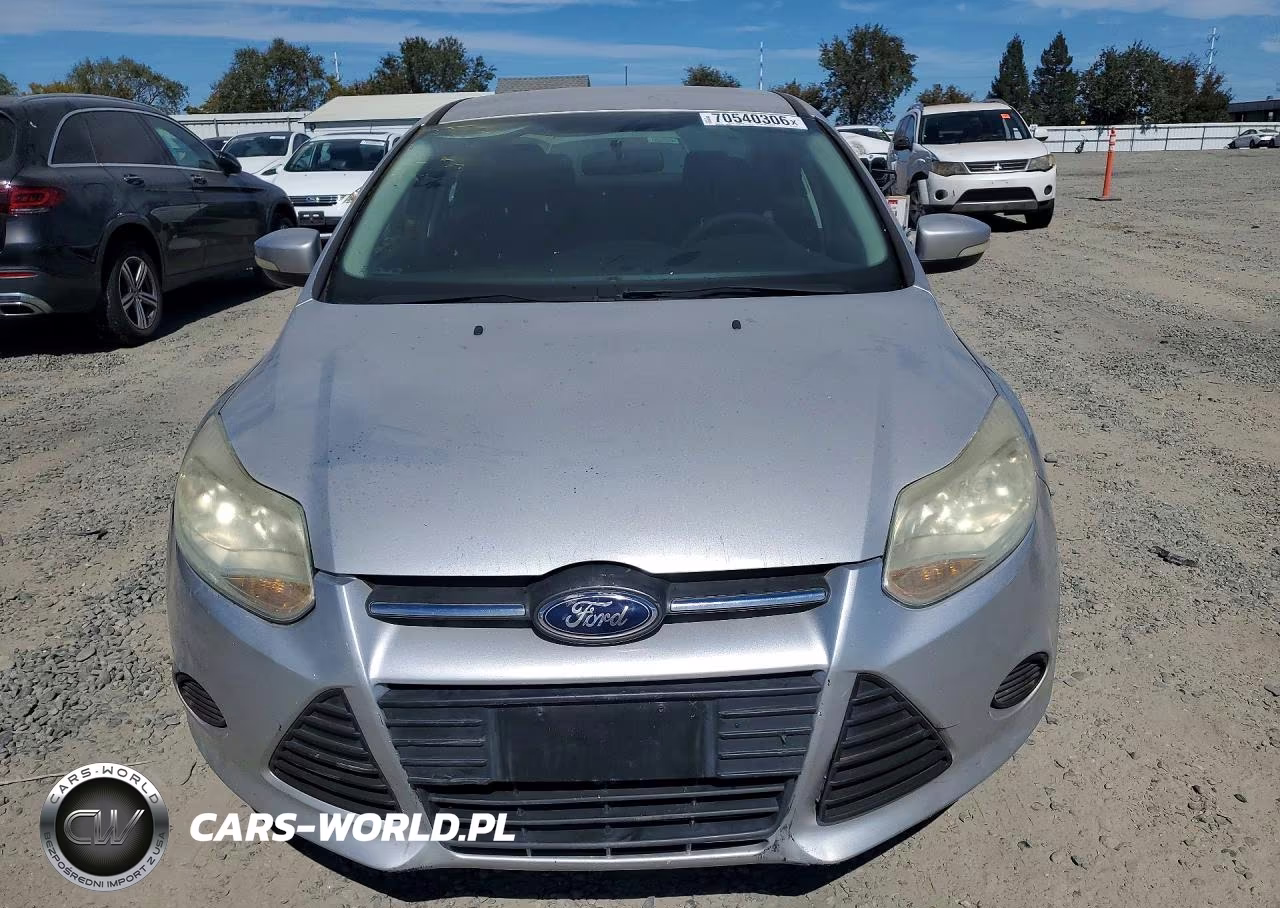 2014 Ford Focus Se VIN:1FADP3F25EL327500 - 5