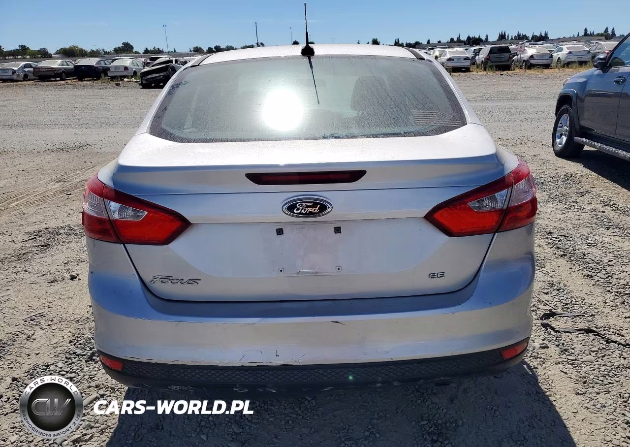 2014 Ford Focus Se VIN:1FADP3F25EL327500 - 6