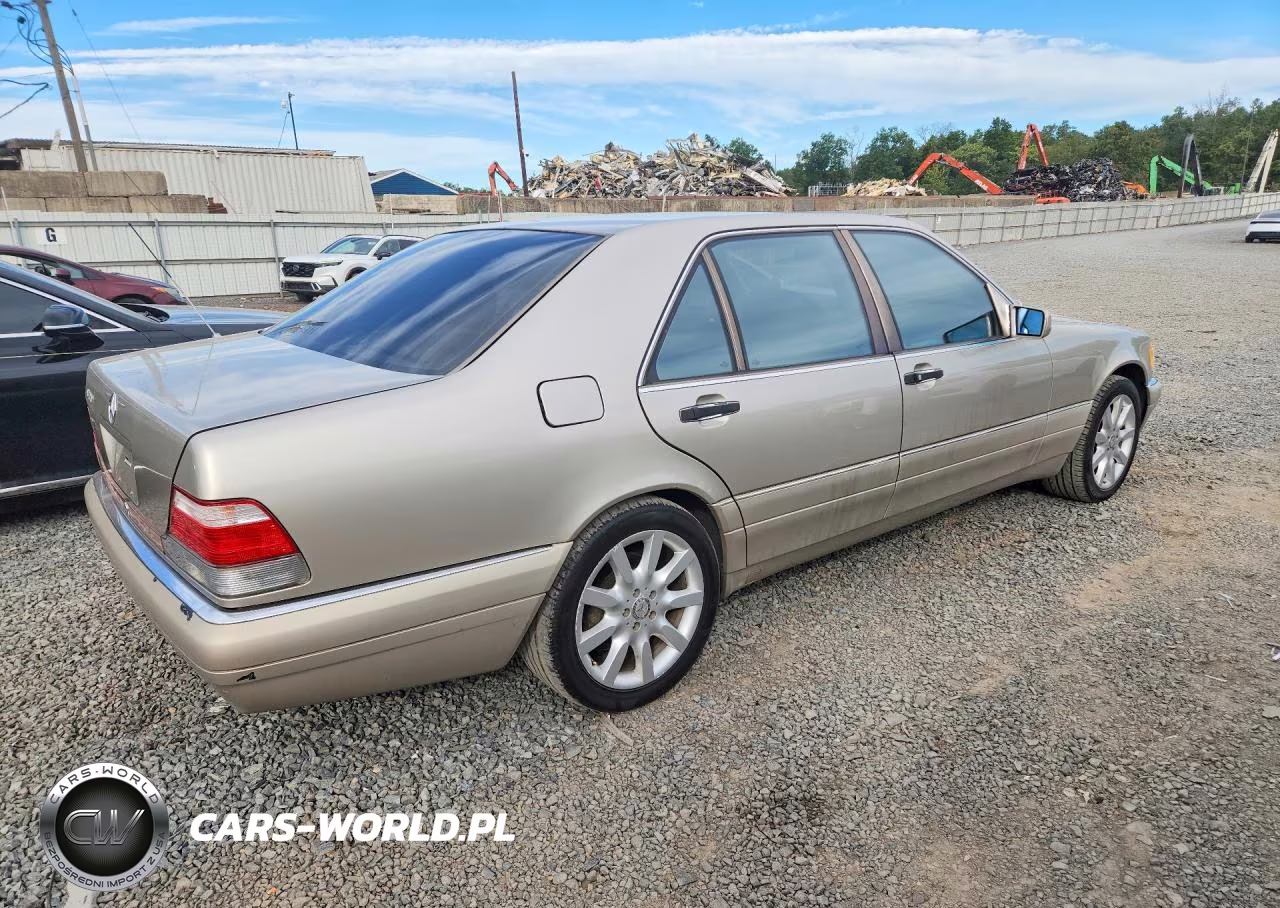 1999 Mercedes-Benz S 500 VIN:WDBGA51G9XA427894 - 3