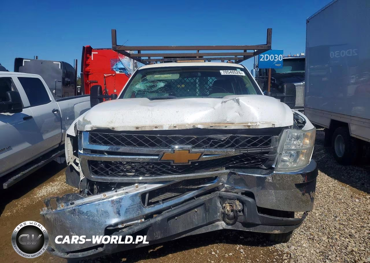 2014 Chevrolet Silverado K3500 VIN:1GB4KZC8XEF118423 - 5