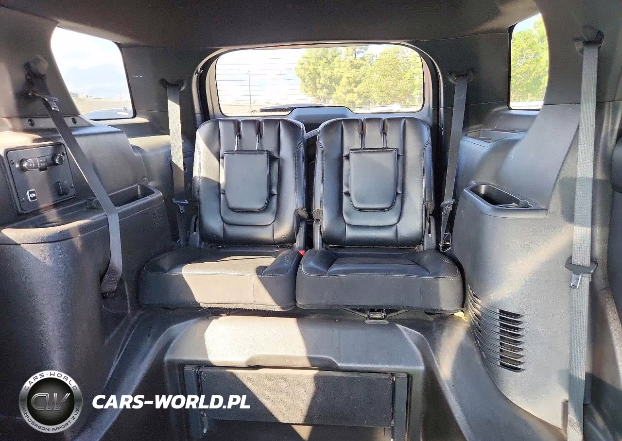 2018 Ford Explorer Xlt VIN:1FM5K7D84JGC44702 - 10