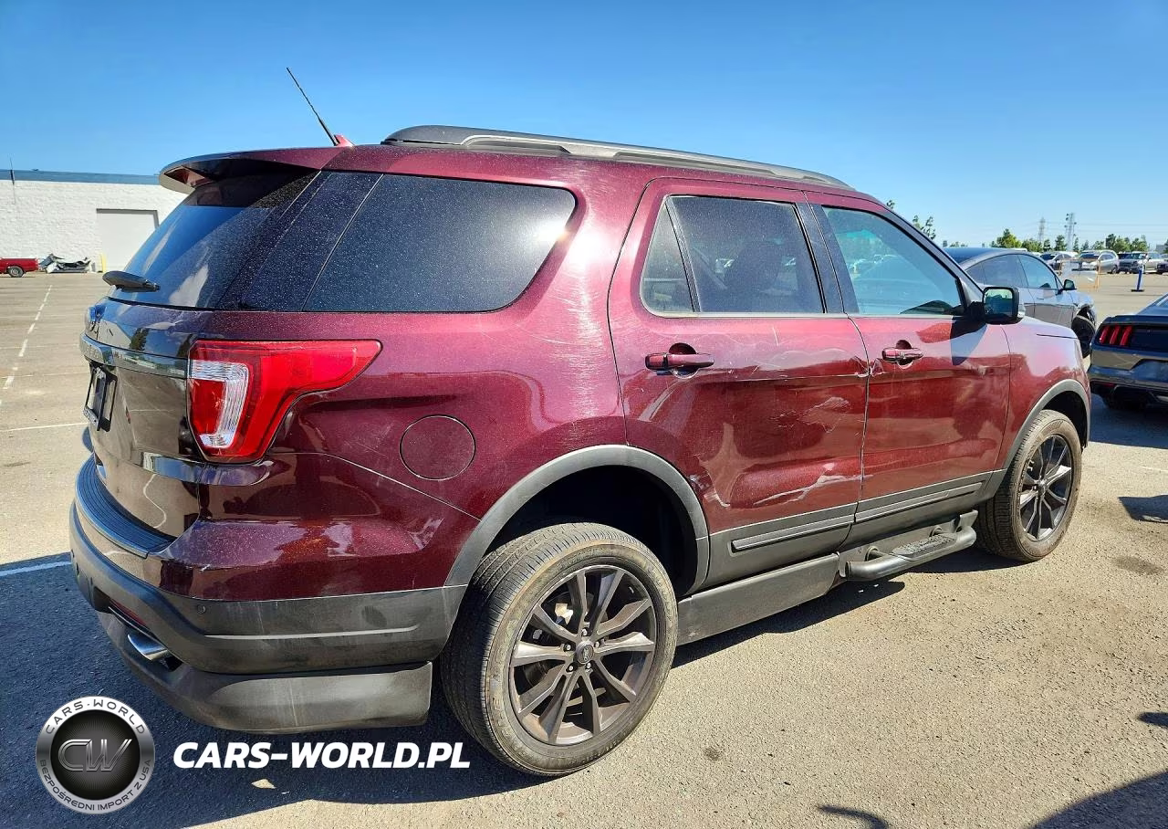 2018 Ford Explorer Xlt VIN:1FM5K7D84JGC44702 - 3