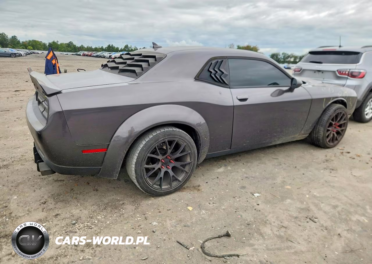 2017 Dodge Challenger Gt VIN:2C3CDZGG8HH615058 - 3