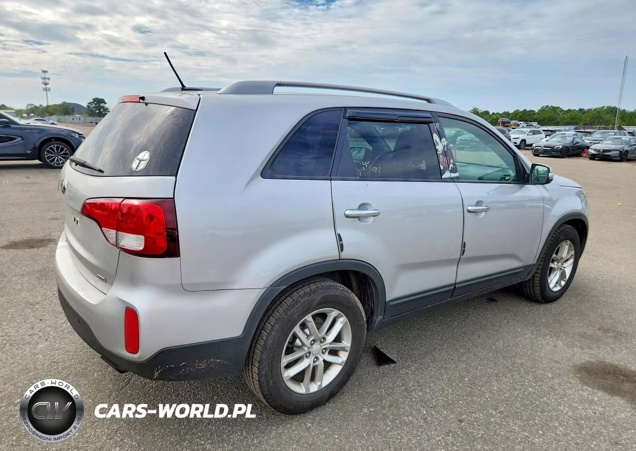 2015 Kia Sorento Lx VIN:5XYKT4A79FG578829 - 3