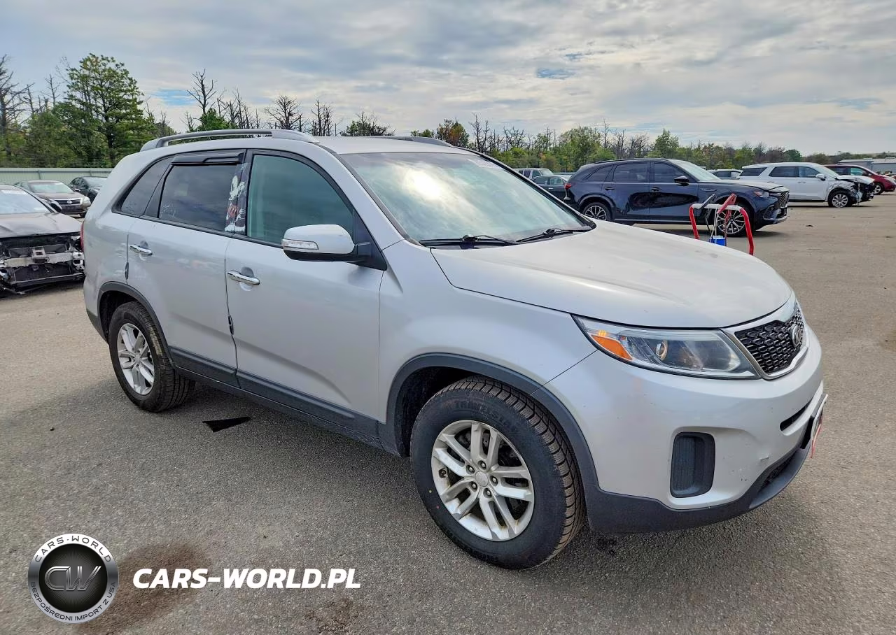 2015 Kia Sorento Lx VIN:5XYKT4A79FG578829 - 4