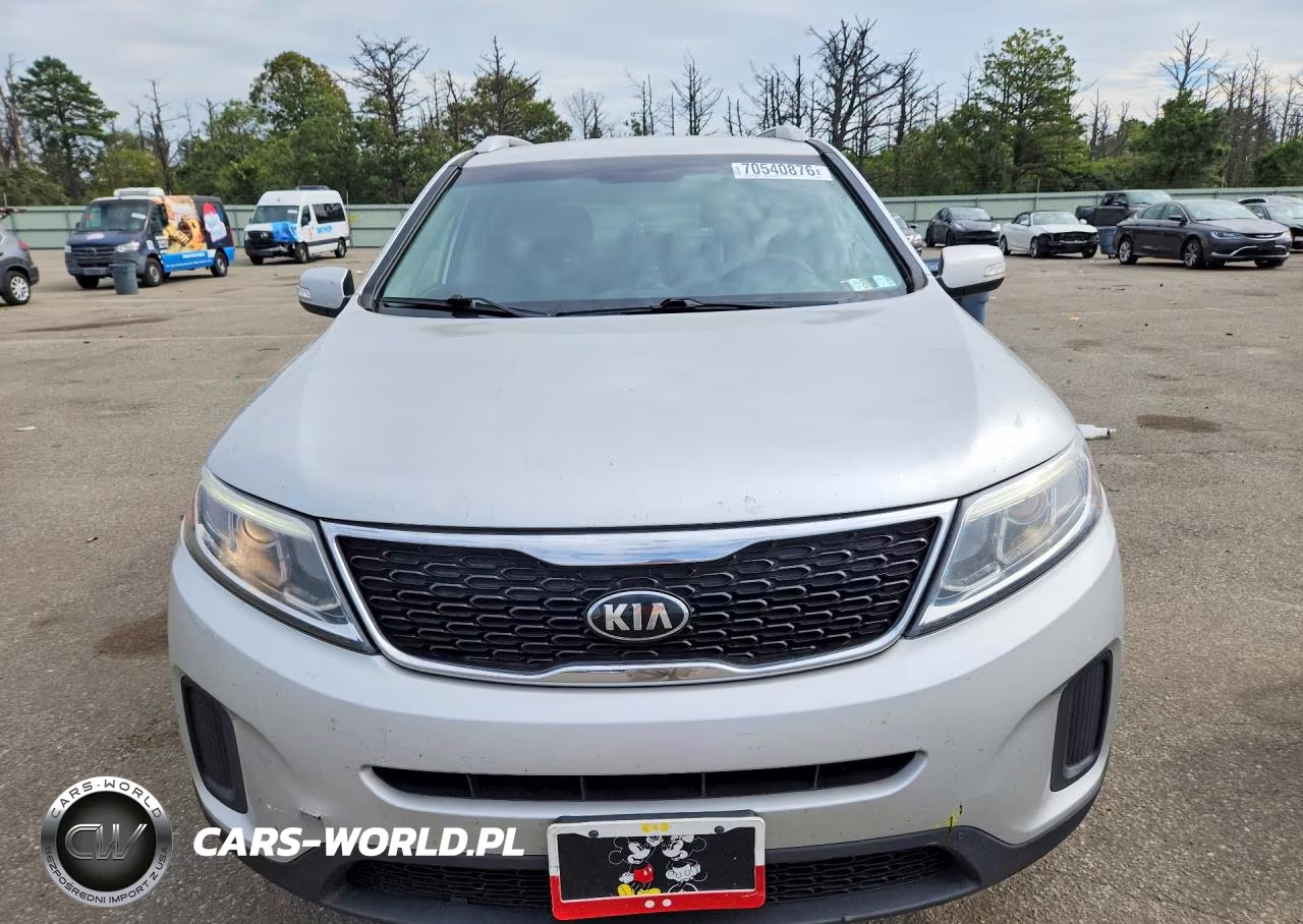 2015 Kia Sorento Lx VIN:5XYKT4A79FG578829 - 5
