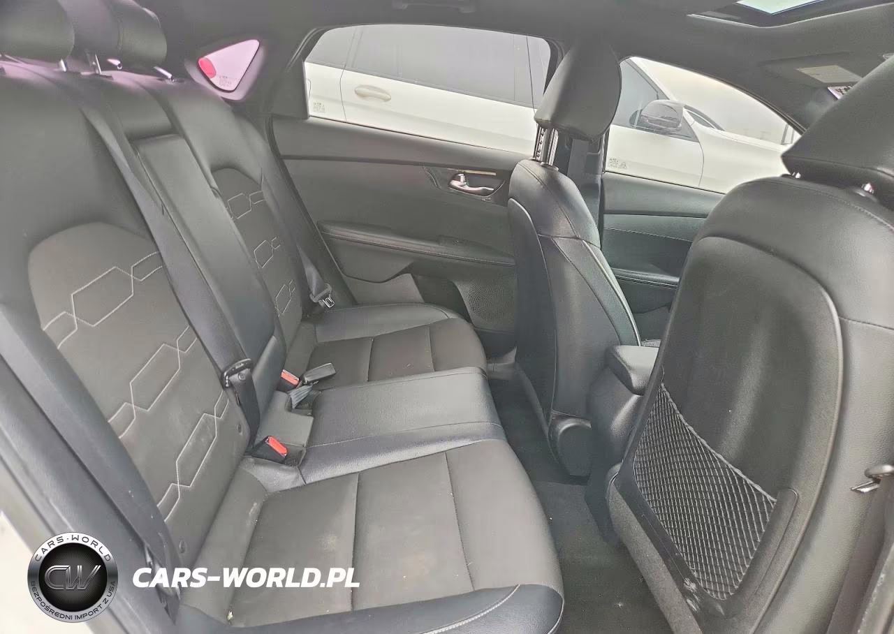 2020 Kia Forte Gt Line VIN:3KPF34AD4LE198832 - 10