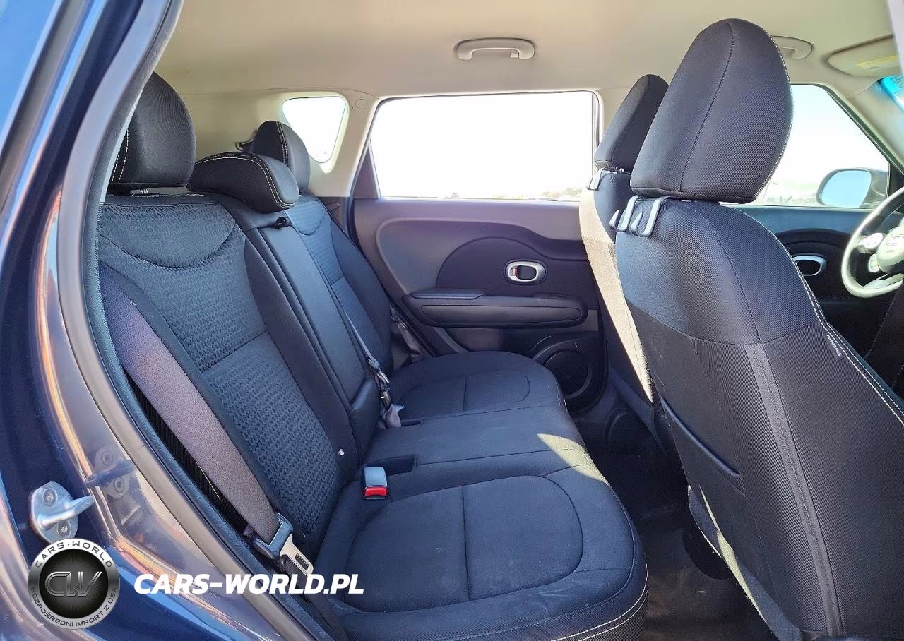 2015 Kia Soul + VIN:KNDJP3A51F7194940 - 10