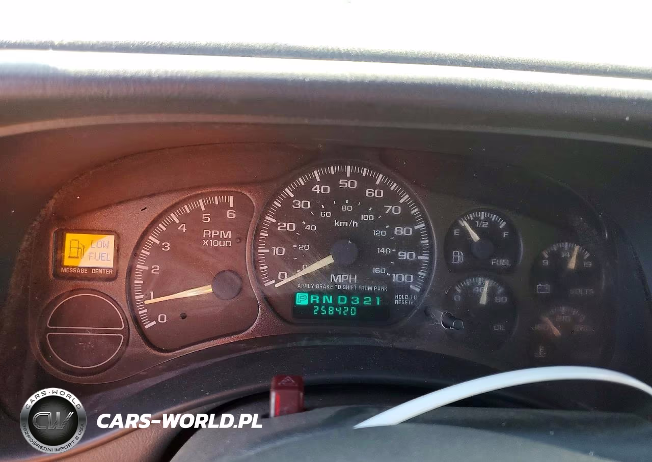 2001 Chevrolet Silverado C1500 VIN:2GCEC19T211252757 - 9