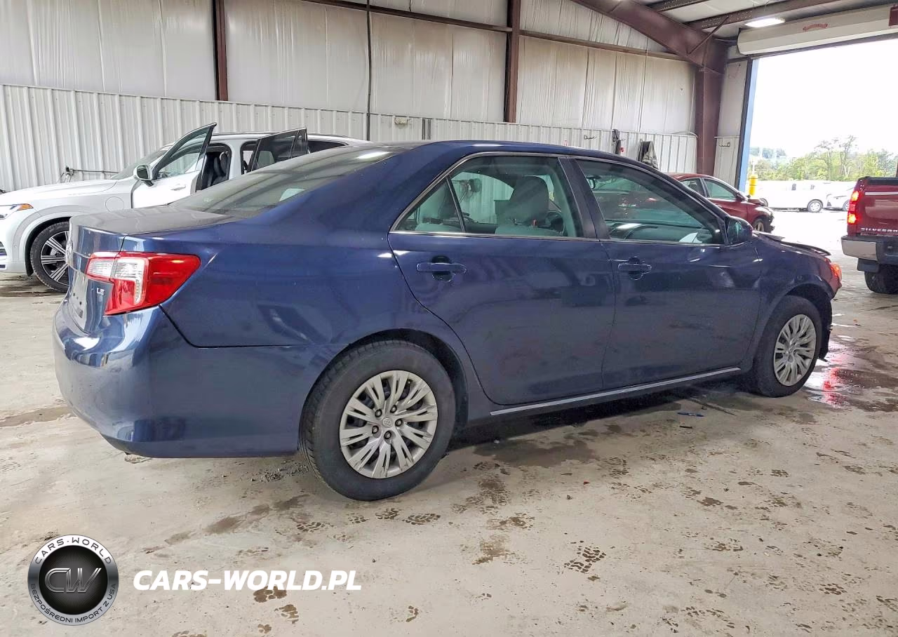 2014 Toyota Camry Le VIN:4T1BF1FK9EU830543 - 3