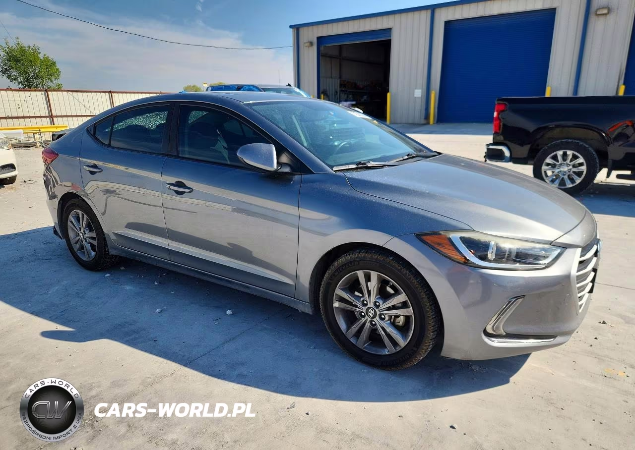 2018 Hyundai Elantra Value Edition VIN:KMHD84LFXJU608342 - 4