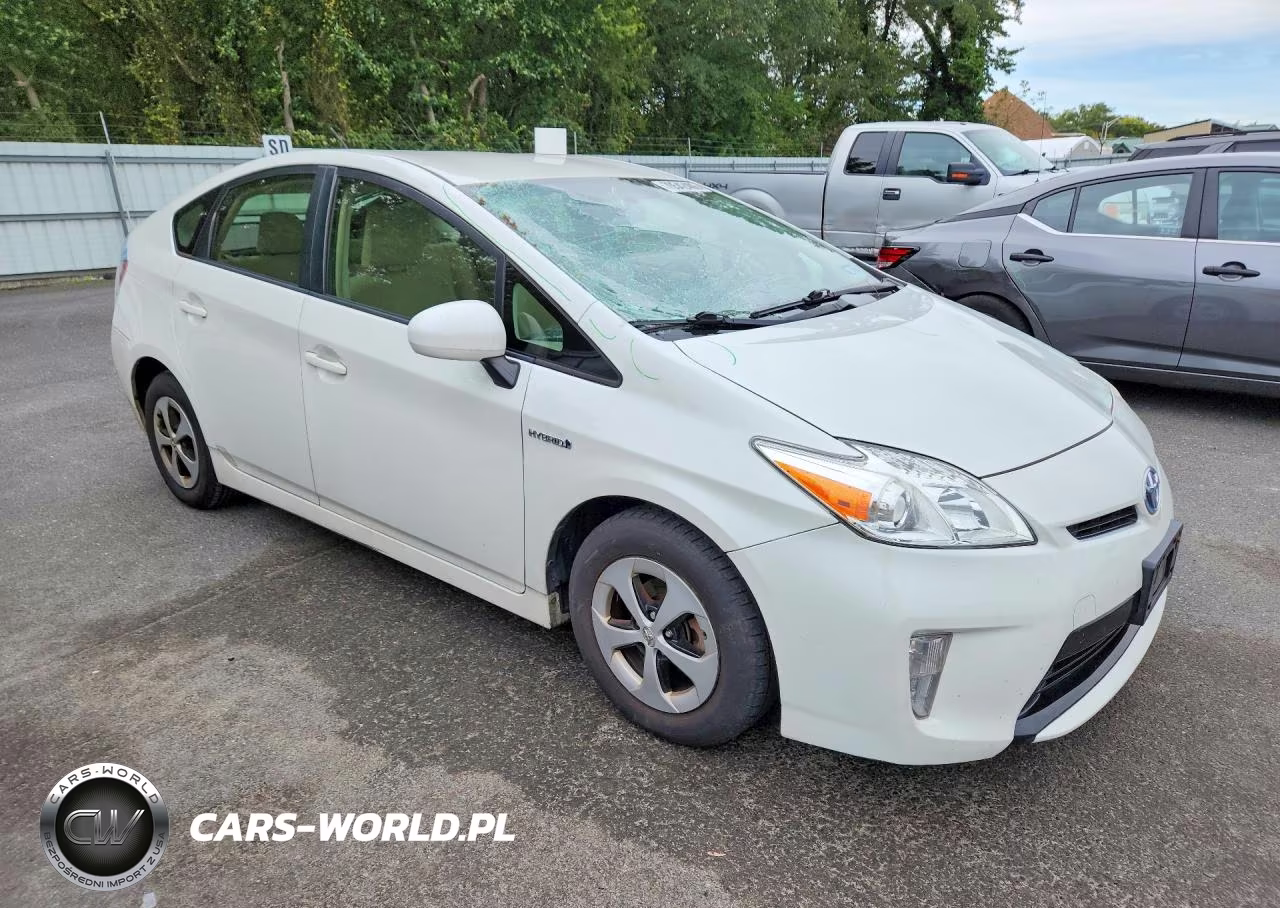 2014 Toyota Prius Three VIN:JTDKN3DU5E1784833 - 4