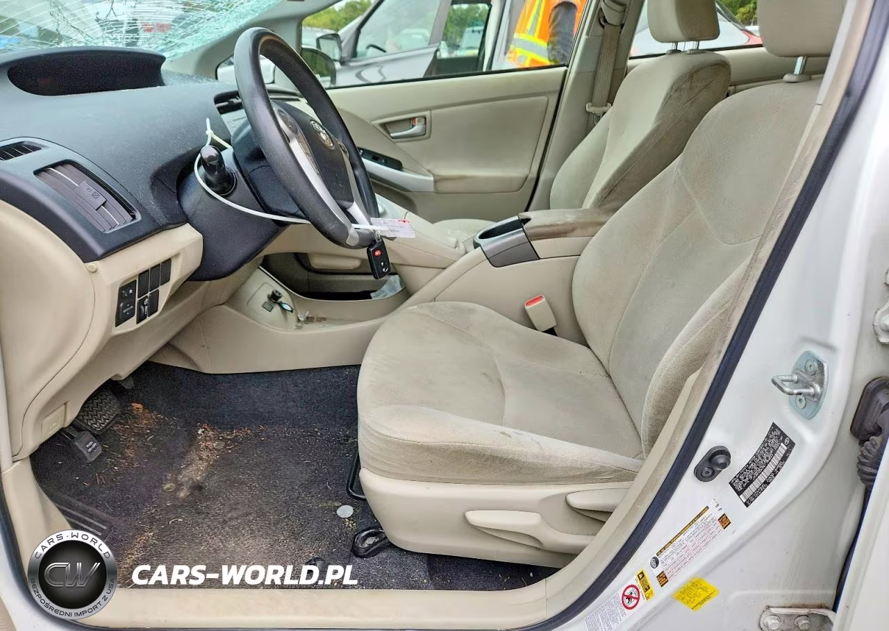 2014 Toyota Prius Three VIN:JTDKN3DU5E1784833 - 7