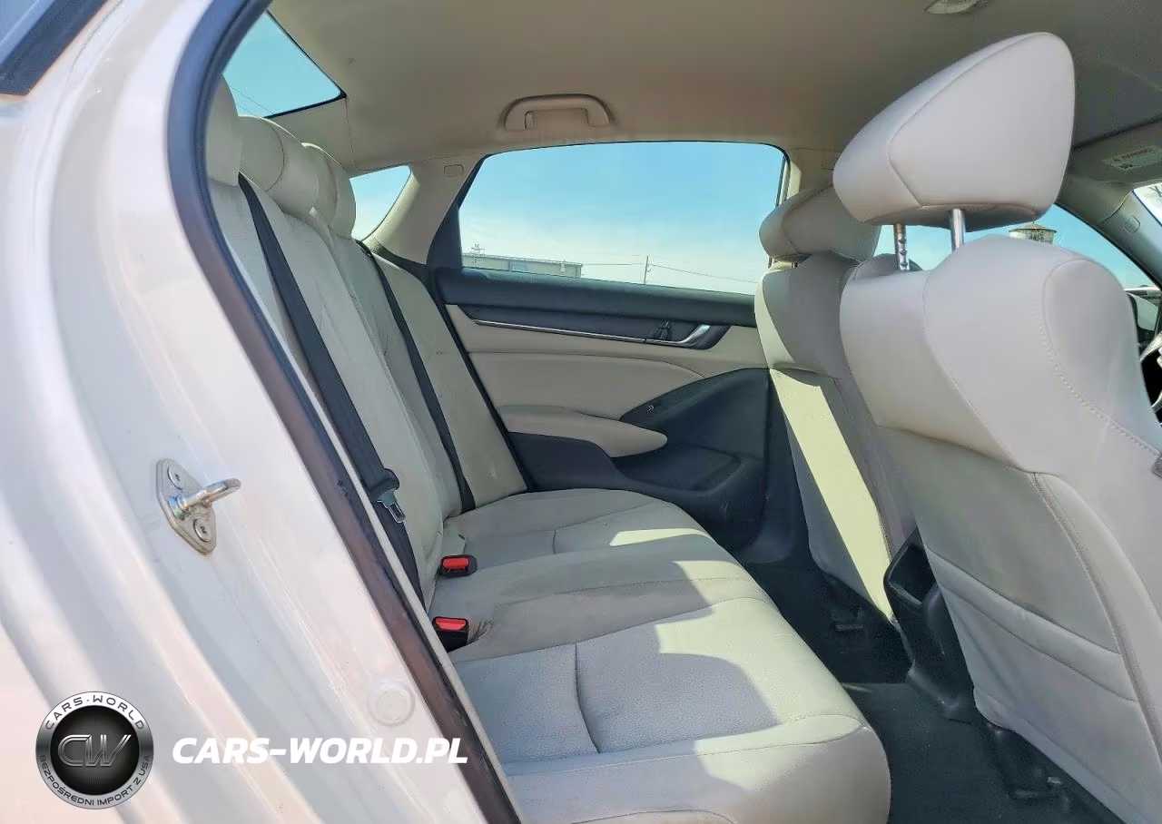 2018 Honda Accord VIN:1HGCV1F1XJA226208 - 10