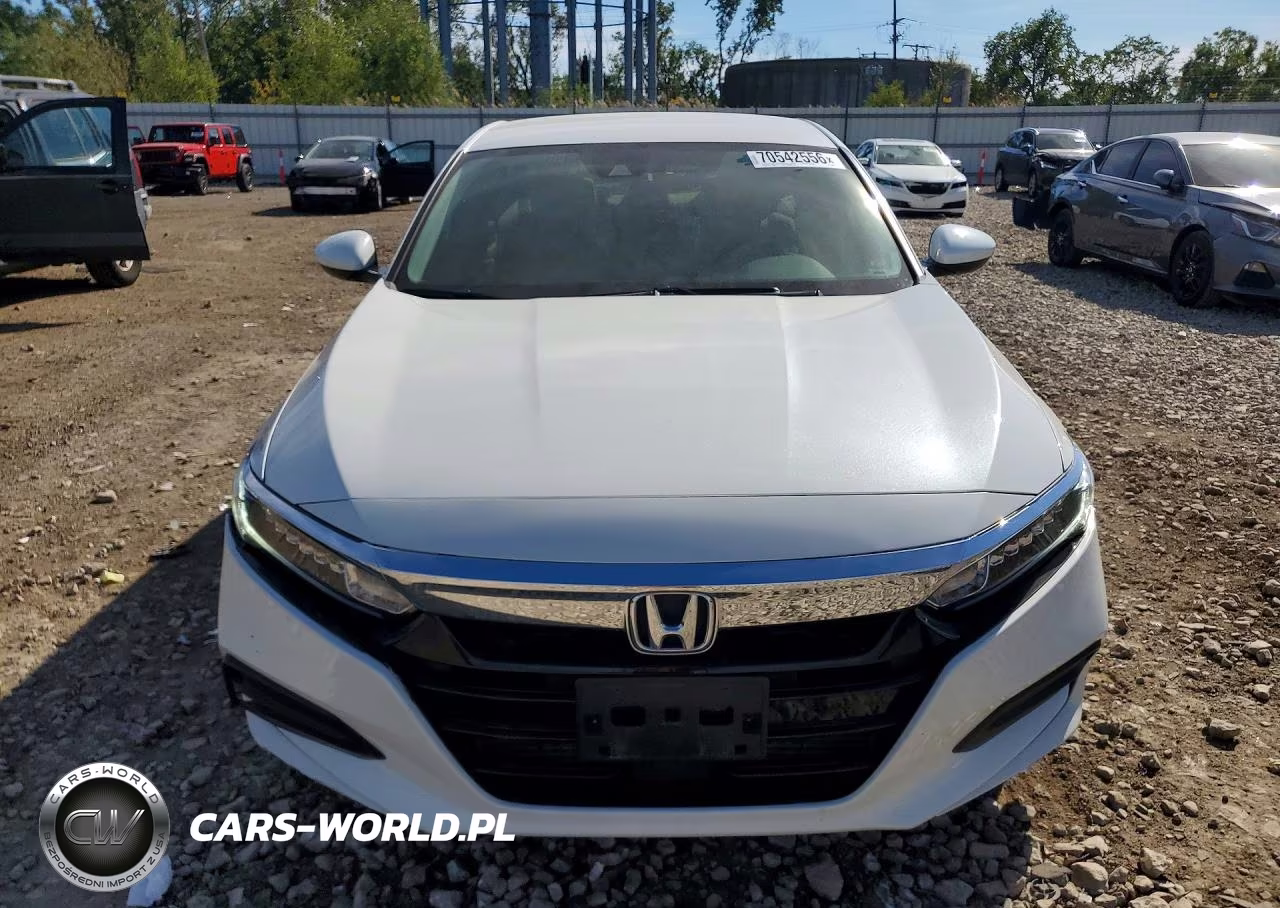2018 Honda Accord VIN:1HGCV1F1XJA226208 - 5