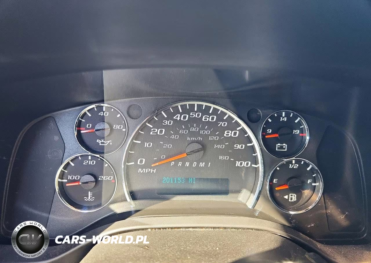 2018 GMC Savana G2500 VIN:1GTW7AFP5J1325576 - 9