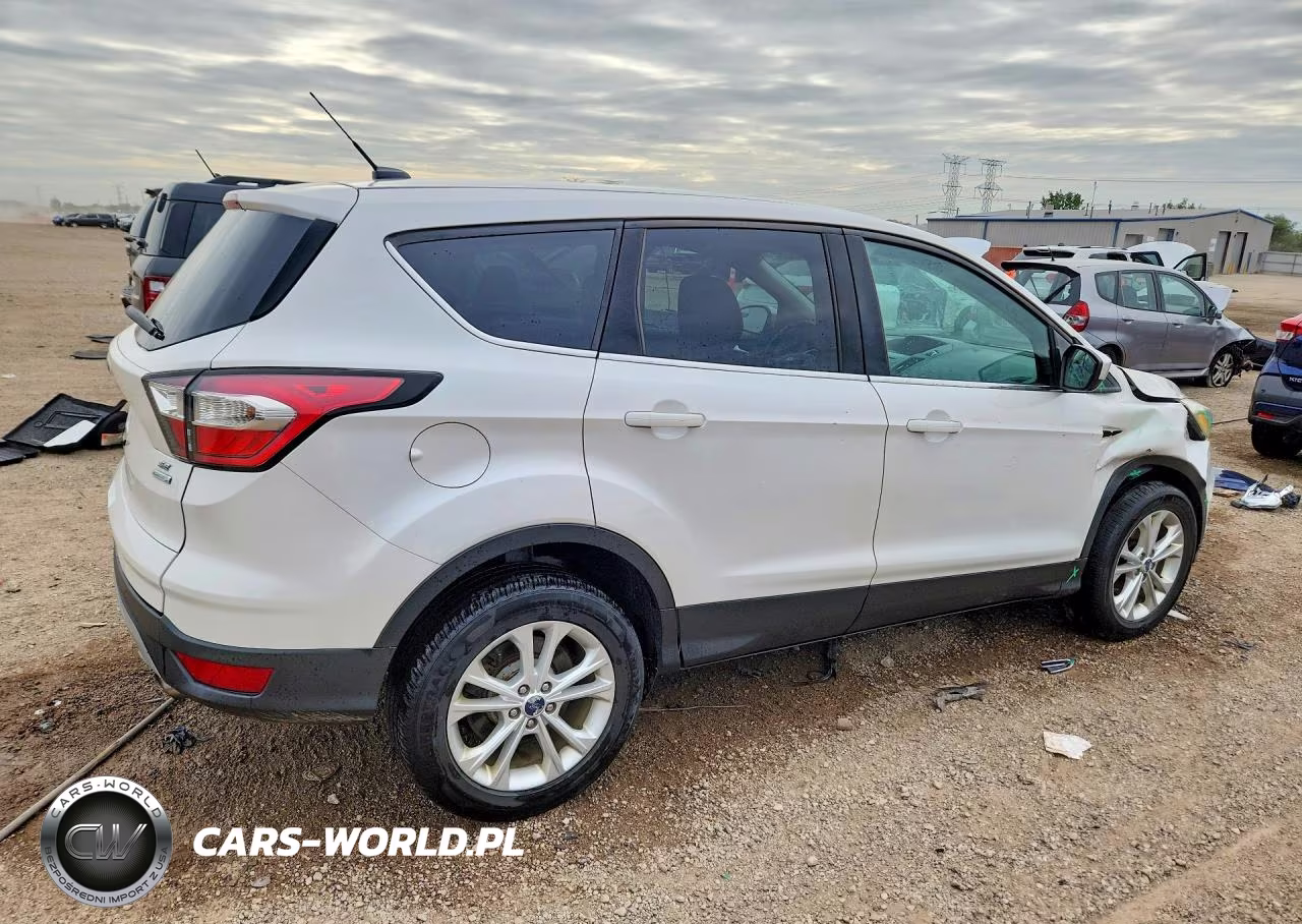 2017 Ford Escape Se VIN:1FMCU0GD8HUF03527 - 3