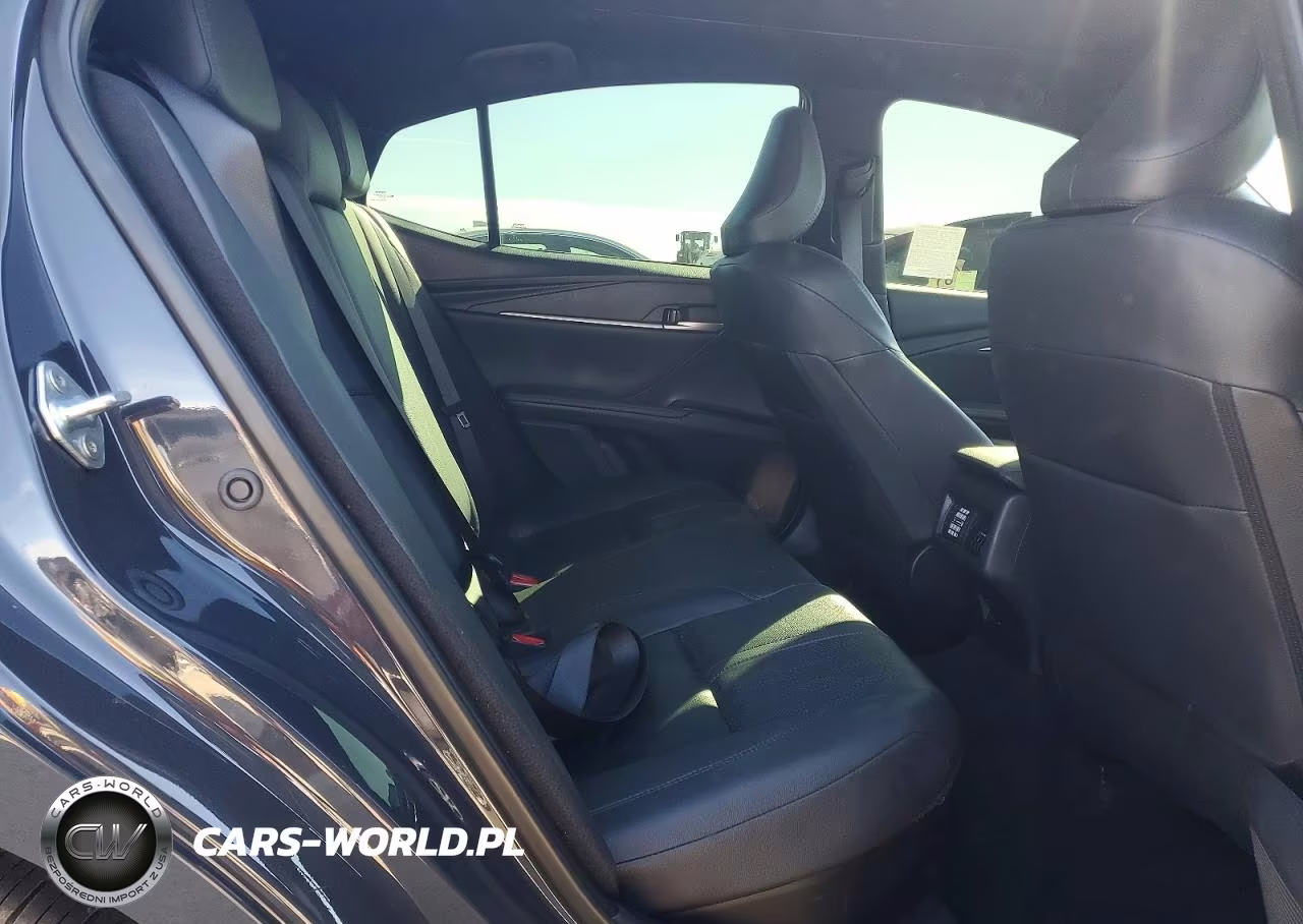 2025 Toyota Camry Xse VIN:4T1DAACK9SU524191 - 10