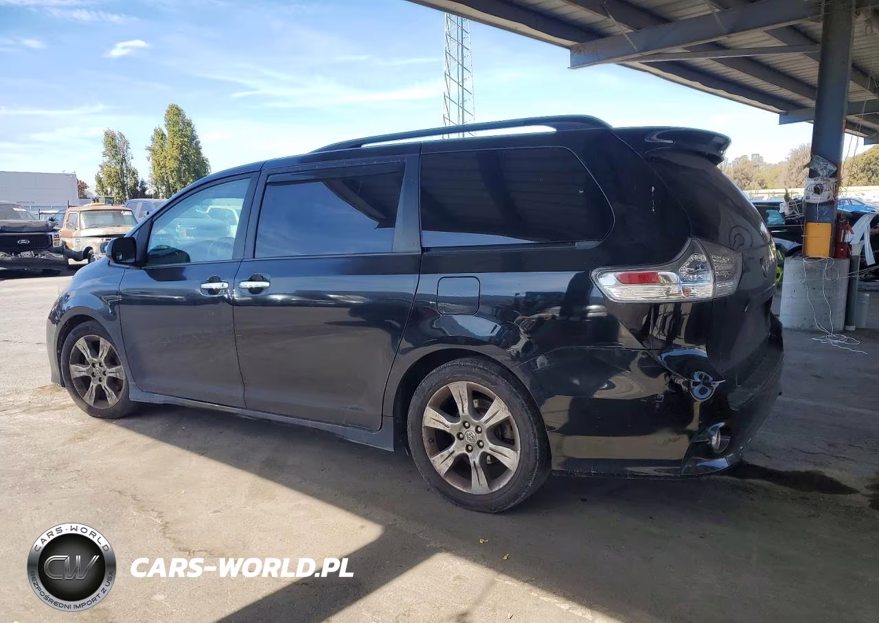 2013 Toyota Sienna Sport VIN:5TDXK3DC0DS313695 - 2