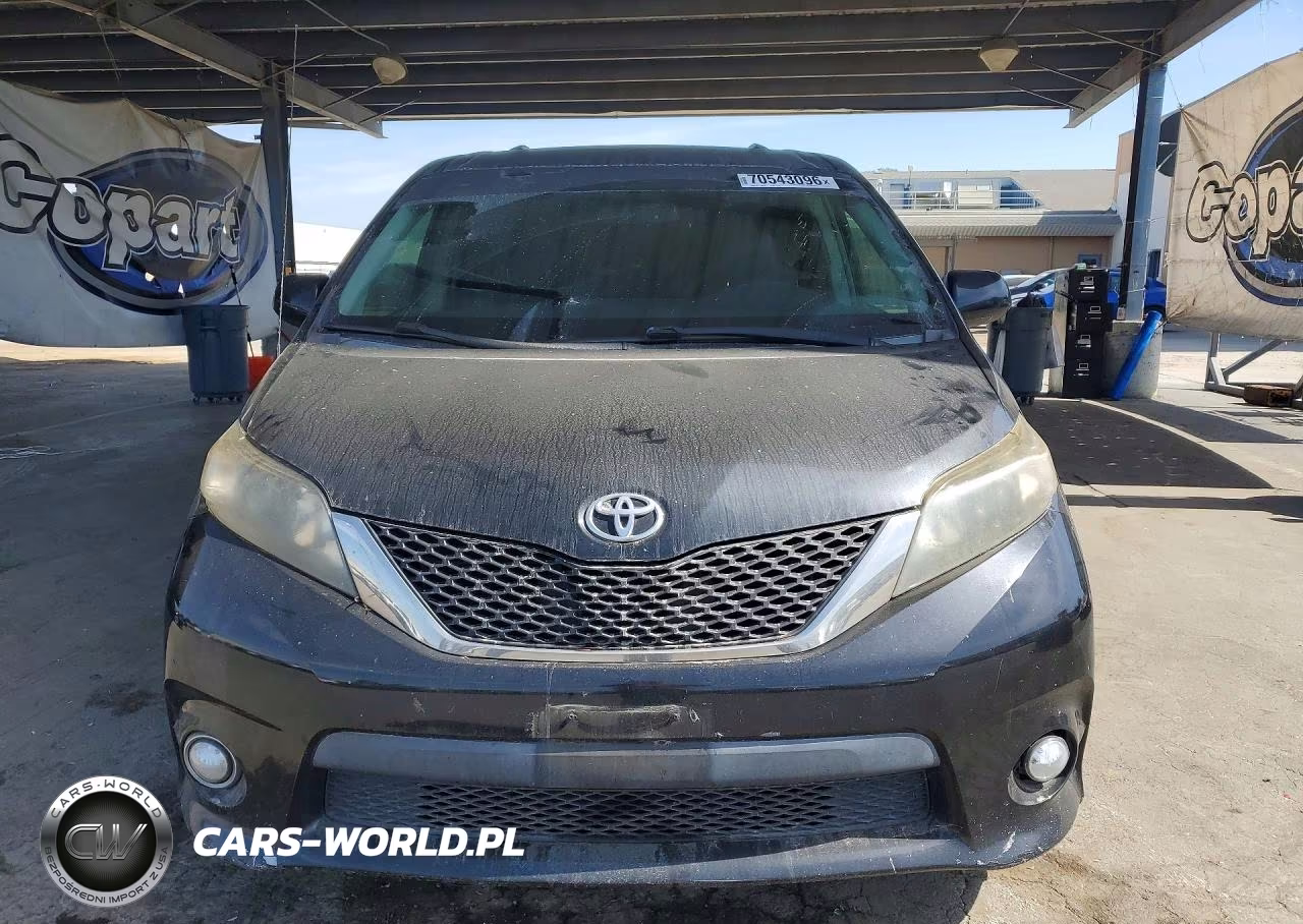 2013 Toyota Sienna Sport VIN:5TDXK3DC0DS313695 - 5