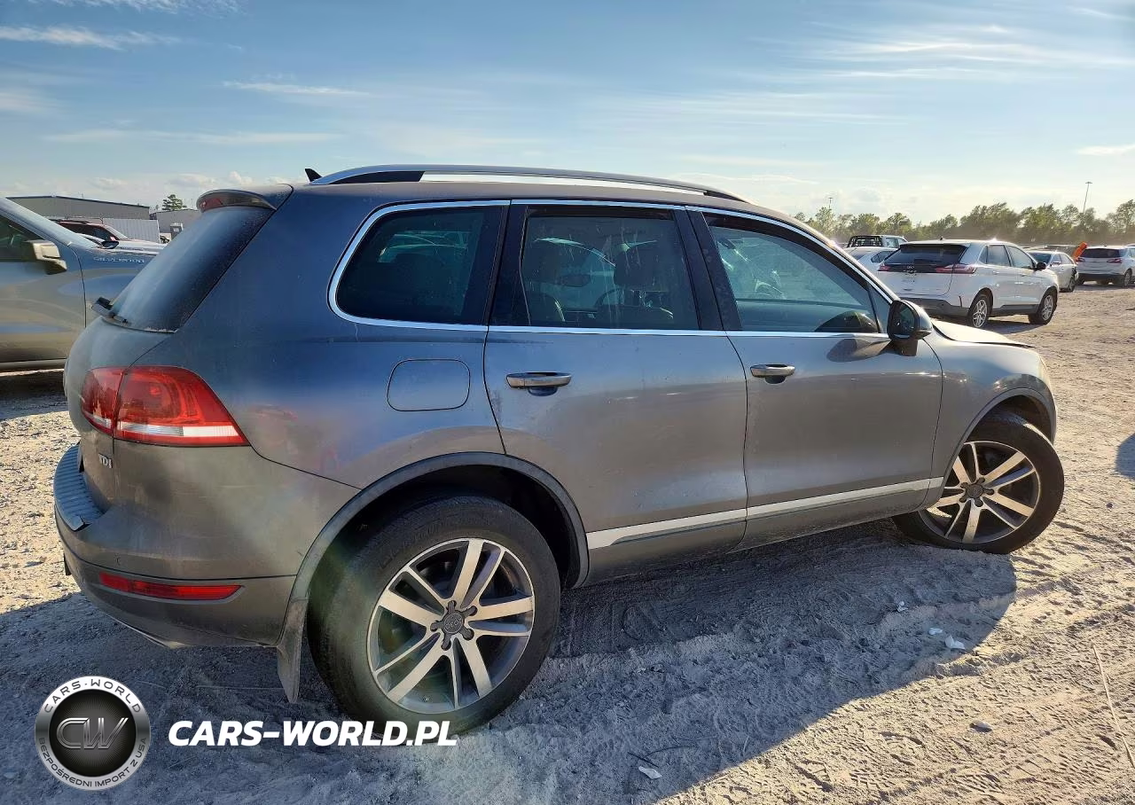 2011 Volkswagen Touareg V6 Tdi VIN:WVGFK9BP8BD005019 - 3