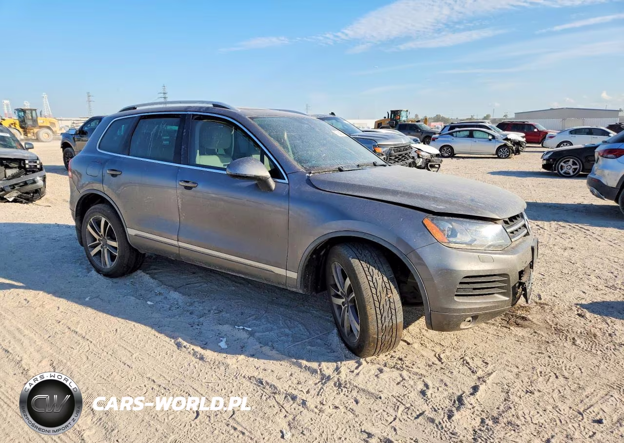 2011 Volkswagen Touareg V6 Tdi VIN:WVGFK9BP8BD005019 - 4