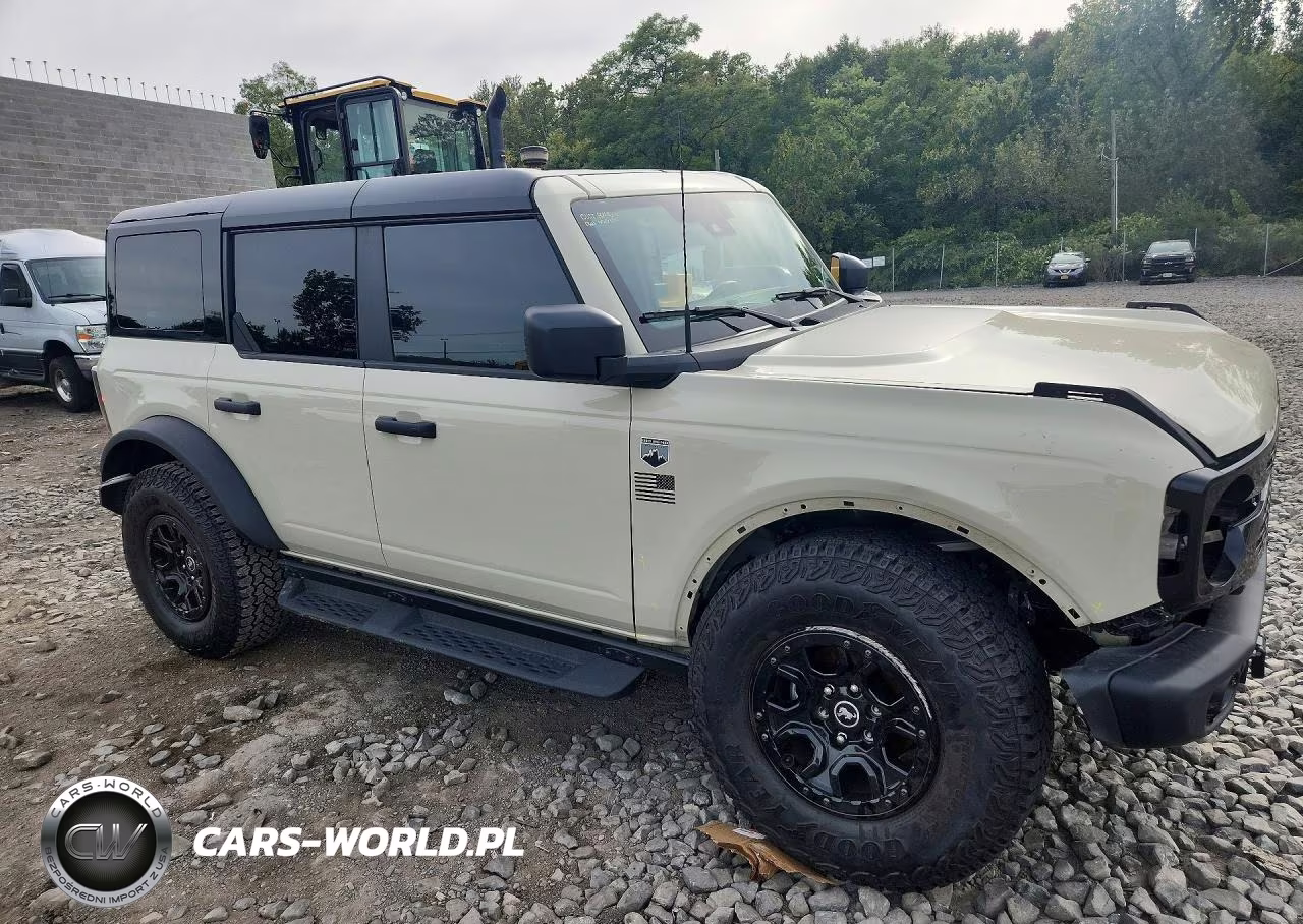 2025 Ford Bronco Big Bend VIN:1FMEE7BH2SLB15831 - 4