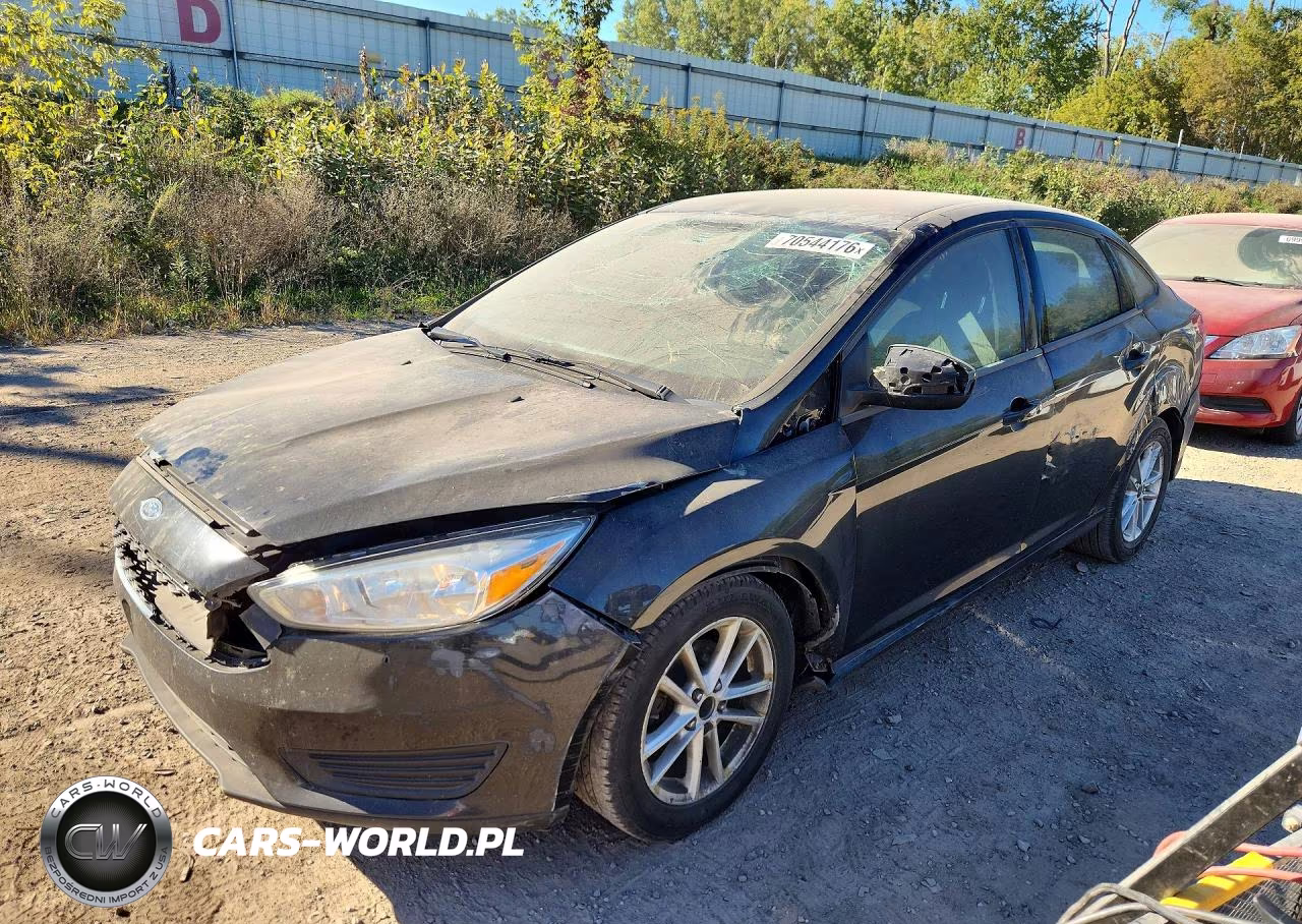 2015 Ford Focus Se VIN:1FADP3F26FL293309 - 1