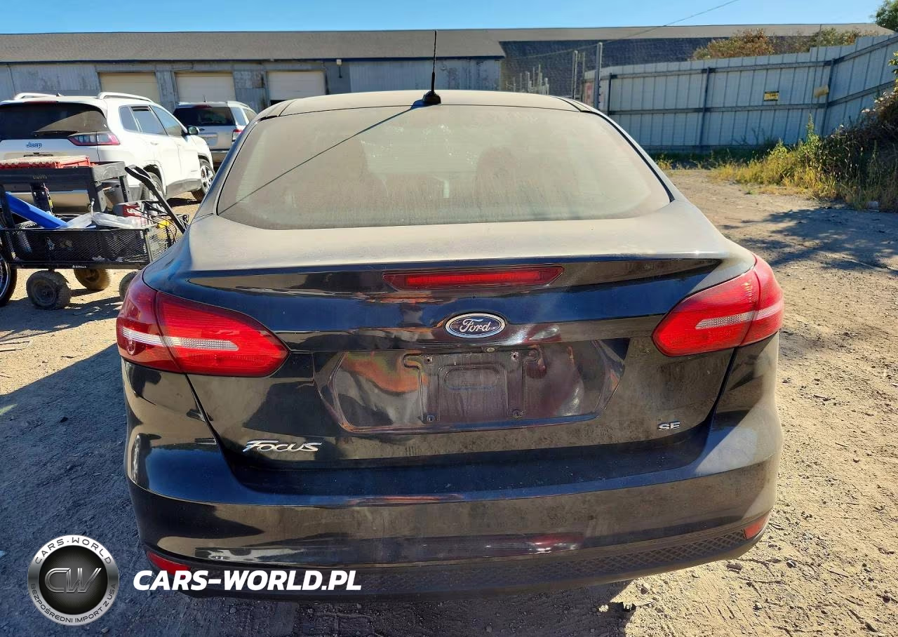 2015 Ford Focus Se VIN:1FADP3F26FL293309 - 6