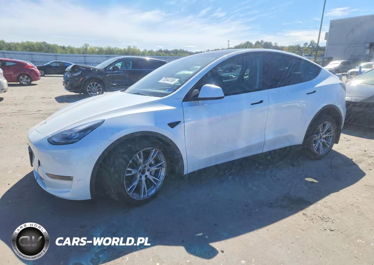 2023 Tesla Model Y – zdjęcie 1 z 12